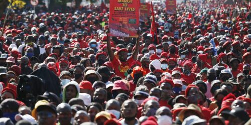 South Africans Demonstrate and Call for President to Resign