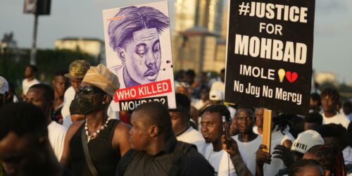 Nigerians march for late Afrobeats star as police exhume body